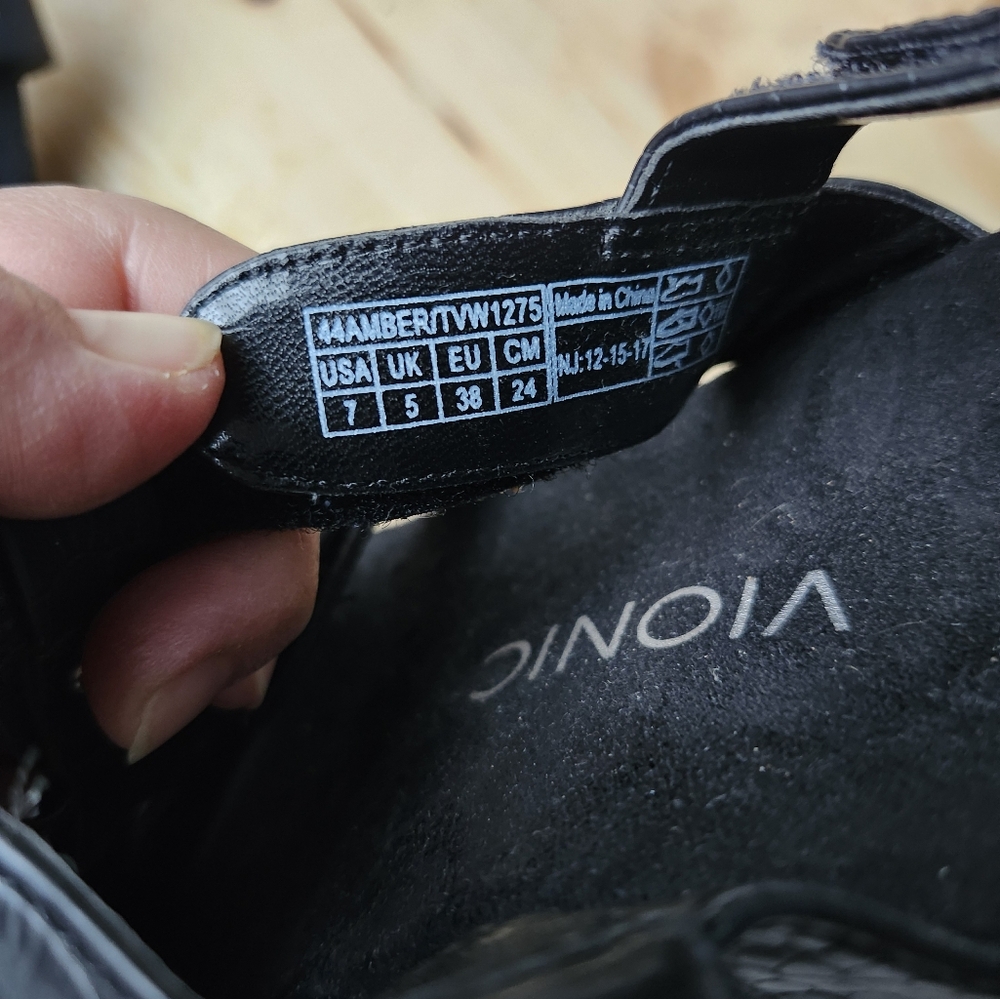 Vionic  Sandals - Picture 6 of 6